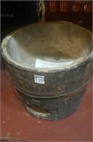 Vintage coal/ash bucket 
10" tall, 11.5" diameter