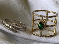 (2) Sterling Silver Rings - Green Stone Sz7, White