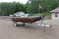 15' Tri-Hull Fiberglass Fishing Boat