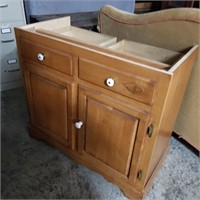 Kitchen cabinet (no top)