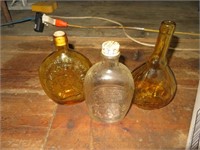 Box Lot: Decanters & Glass Bottles