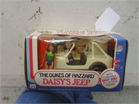 DAISY ACTION FIGURINE AND JEEP