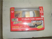 REVELL 1977 MONTE CARLO LOWRIDER MODEL KIT