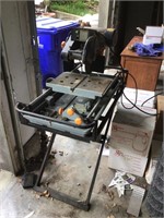 Chicago electric tile saw and tray