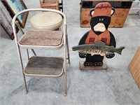 Step Stool and Gone Fishing Bear Décor