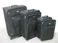 American Tourister 4 Piece Luggage Set