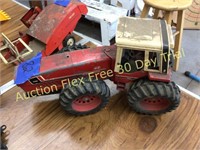 IH 3588 toy tractor