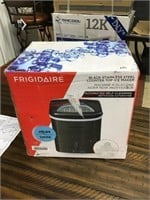 FRIGIDAIRE ICE MAKER, MSRP 100   DID NOT OPEN