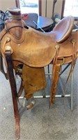 Custom WADE saddle. 15.5 seat Complete