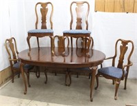 (7) pc Queen Ann Dining Room Table & Chairs w/2