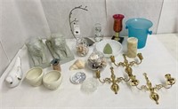 approx (20) pcs including pair of Lion figures,