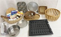 Kitchenware - baskets, cookie cutters, broiler