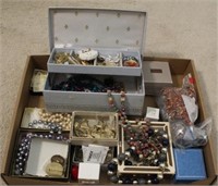 Lot assorted costume jewelry