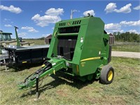 John Deere 450E Round Baler