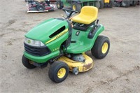 John Deere LA115 Riding Lawn Mower