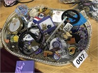 CLEANUP LOT OF JEWELRY, PINS, ETC