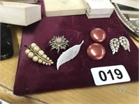 VINTAGE EARRINGS AND BROOCHES