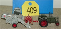 Case Tractor & Pull Type Combine 1/64 Scale