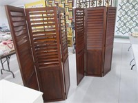 PAIR TRIFOLD LOUVER ROOM DIVIDERS