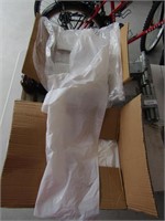 300 DISPOSABLE APRONS W/ QTY CLEAR GARBAGE BAGS