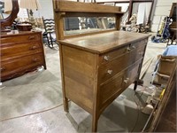 Solid oak dresser w/ mirror