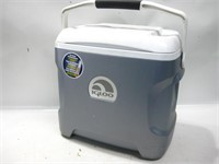 18"x 10"x 17" Iceless Igloo Cooler W/Lighter Plug