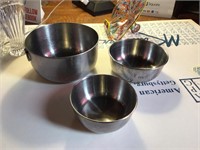 Lot of 3 Stainless Steel Bowl Set SM/MD/LG