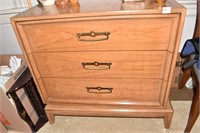 32" W 3 DRAWER PC. W/ SEPARATE BASE 31" H X 18" D