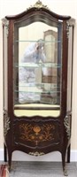 EARLY 20TH CENTURY FRENCH STYLE CURIO CABINET.