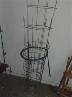 (4) heavy duty plant cages