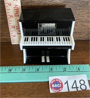 PIANO MUSIC BOX