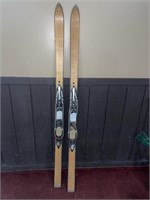 WOODEN CROSS COUNTRY SKIIS