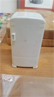 Vintage Servel Electrolux Ice Box Bank