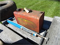 Metal Gas can and air pump
