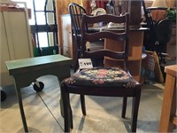 LAMBERY EMBROIDER CHAIR, SMALL GREEN TABLE