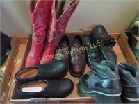 womens shoes boots 7.5 great assortment