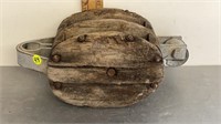 OLD WOODEN PULLEY - 6X6X13"