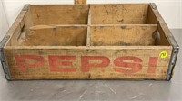 VINTAGE SEVEN-UP WOODEN CRATE 18X12X5"