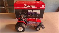 Roberts Ryan's Toy II Pulling Tractor 1:16