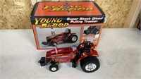 Young Blood Shramek Pulling Tractor 1:16