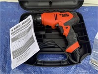 NEW BLACK AND DECKER 3/8IN ELECTRIC DRILL IN CASE