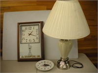 2 Quartz Clocks and a Table Lamp