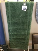 2 X 9 GREEN RUNNER RUG