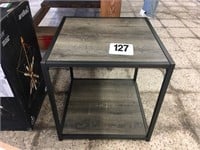 ACCENT SIDE TABLE