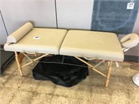 PORTABLE MASSAGE TABLE W/CARRY BAG