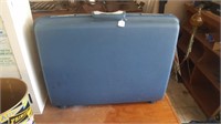 Large Hard Sided Aspen Blue Suitcase