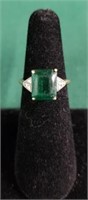 Marked 10K Gold Ring w/Green Stone Sz 6-