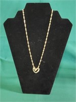 Marked 14K Gold Necklace w/Heart Pendent 20"