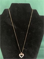 Marked 10K Gold Necklace w/Heart Pendent