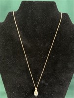 Marked 14K Gold Necklace w/Pearl Pendent 18"